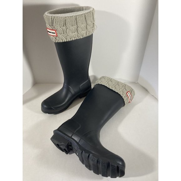 Hunter Original Kids Boots With Hunter Original Six-Stitch Cable Boot Socks - Picture 5 of 9